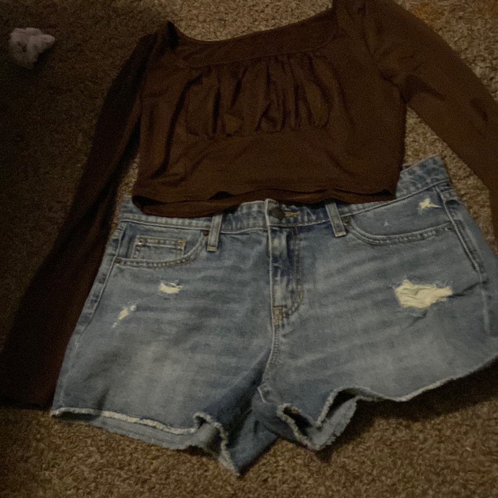 Shirt and shirt bundle